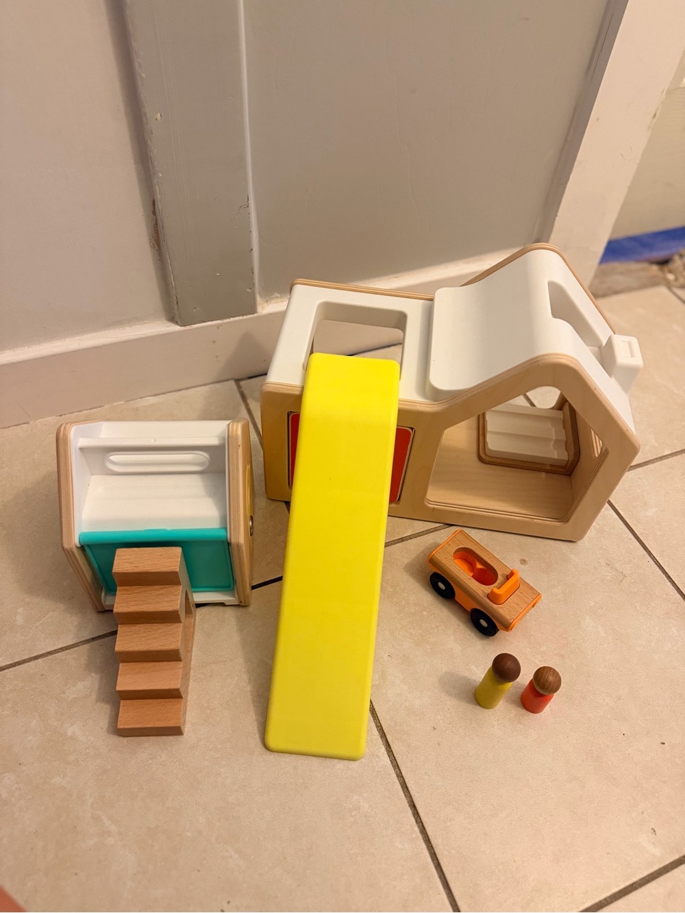 LOVEVERY Modular Wooden Playhouse Set